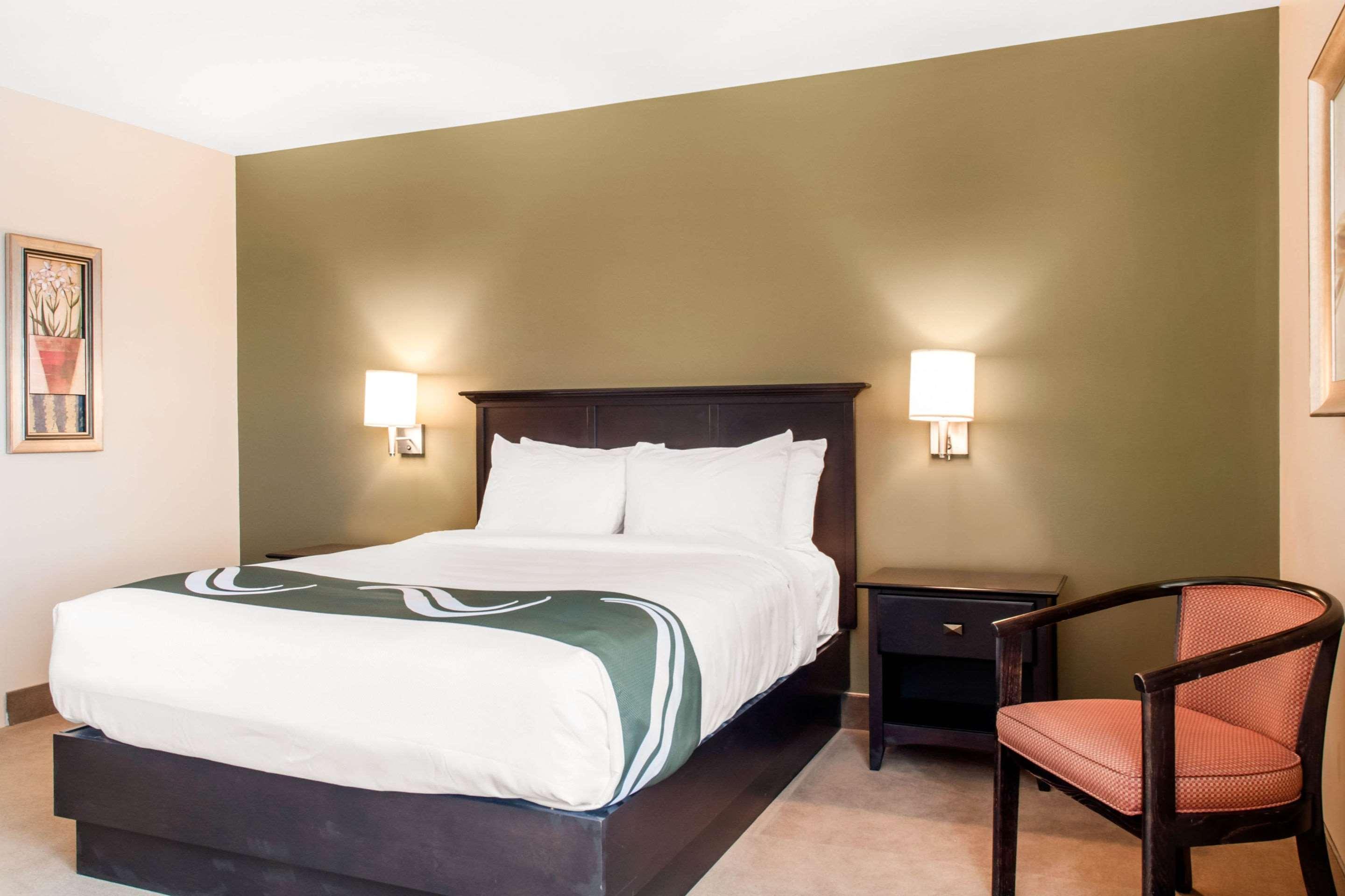 Quality Inn & Suites Quispamsis Rothesay Extérieur photo