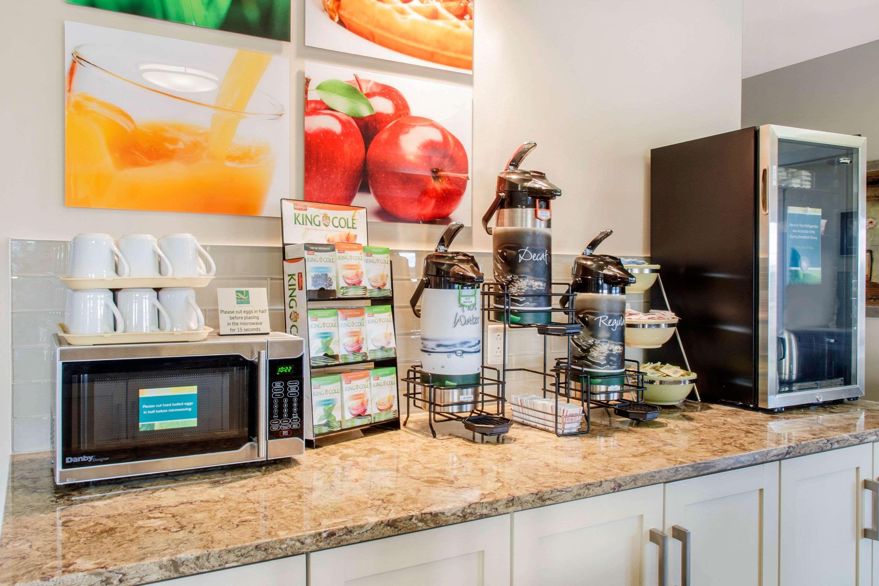 Quality Inn & Suites Quispamsis Rothesay Extérieur photo