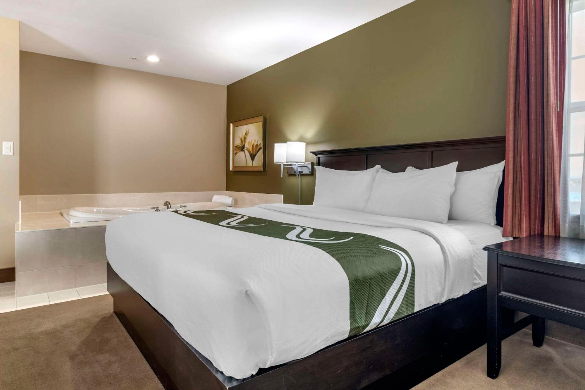 Quality Inn & Suites Quispamsis Rothesay Extérieur photo