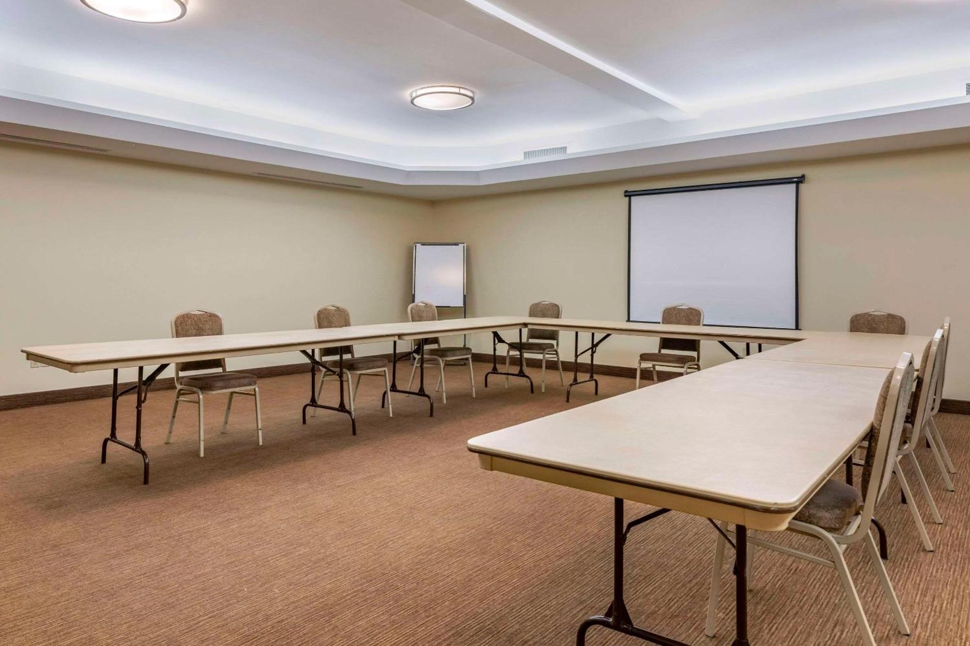 Quality Inn & Suites Quispamsis Rothesay Extérieur photo