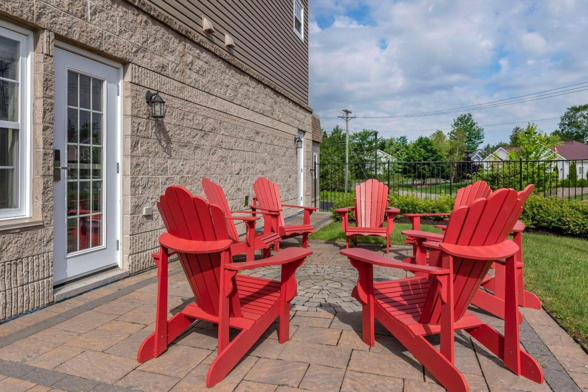 Quality Inn & Suites Quispamsis Rothesay Extérieur photo