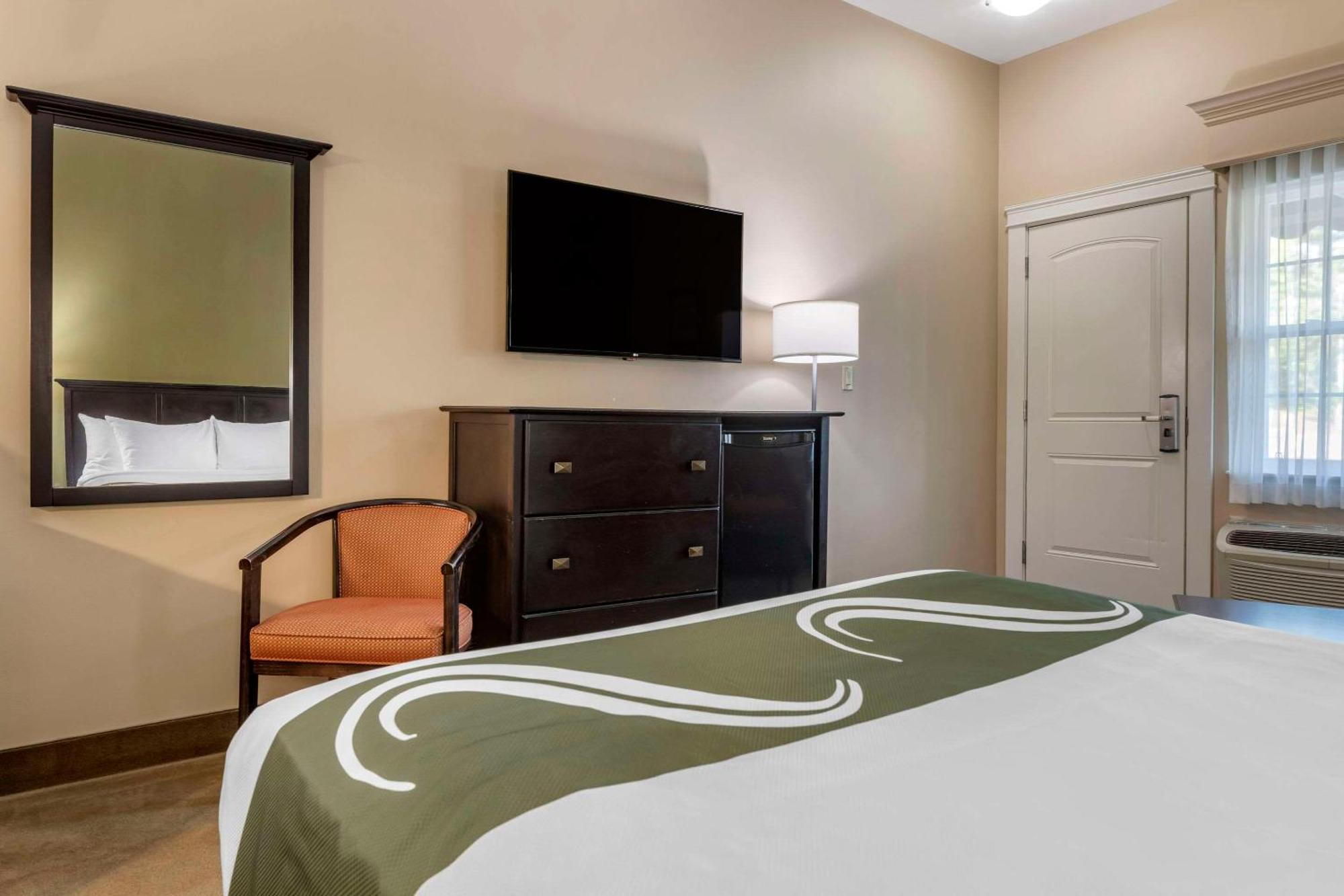 Quality Inn & Suites Quispamsis Rothesay Extérieur photo