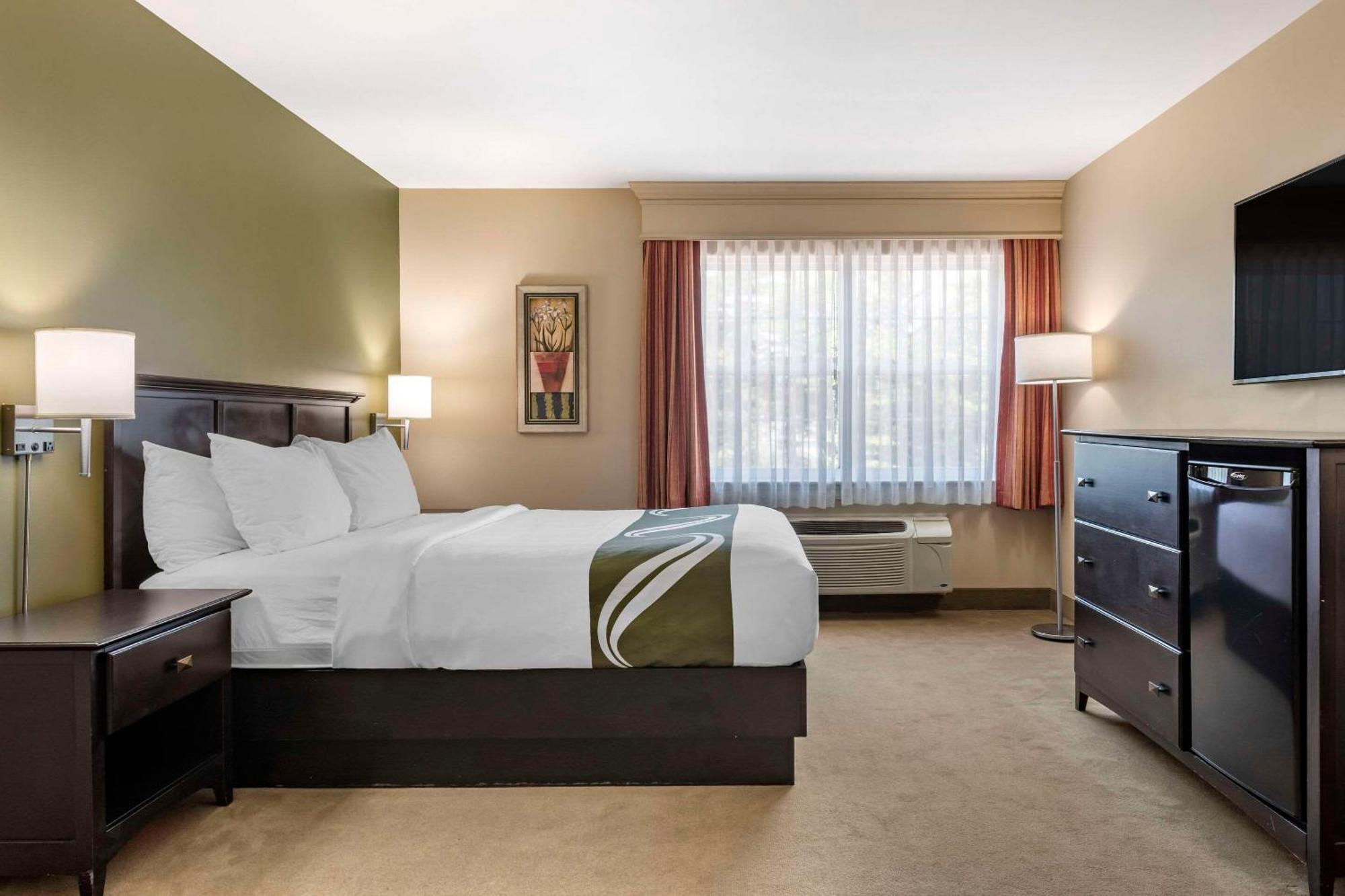 Quality Inn & Suites Quispamsis Rothesay Extérieur photo