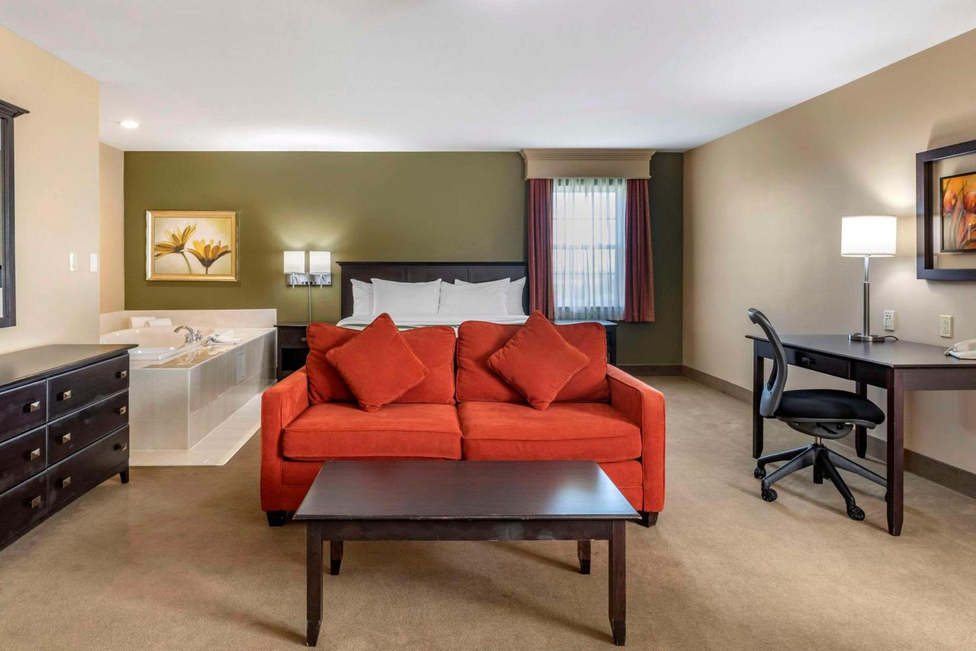 Quality Inn & Suites Quispamsis Rothesay Extérieur photo